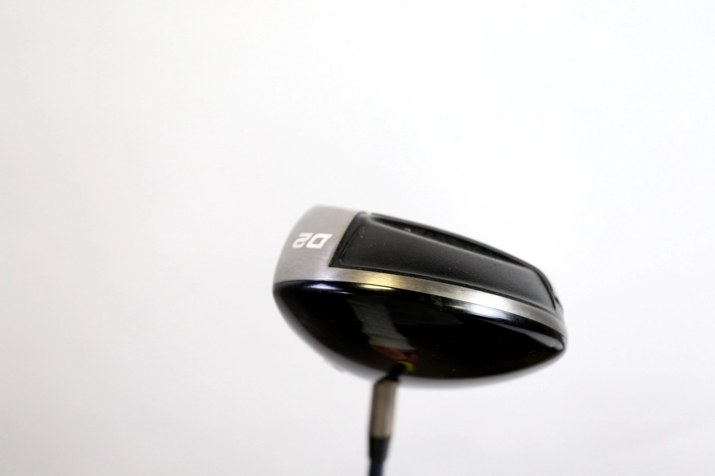 Titleist 907 D2 Driver - Right-Handed - 9.5 Degrees - Regular Flex - Image 4