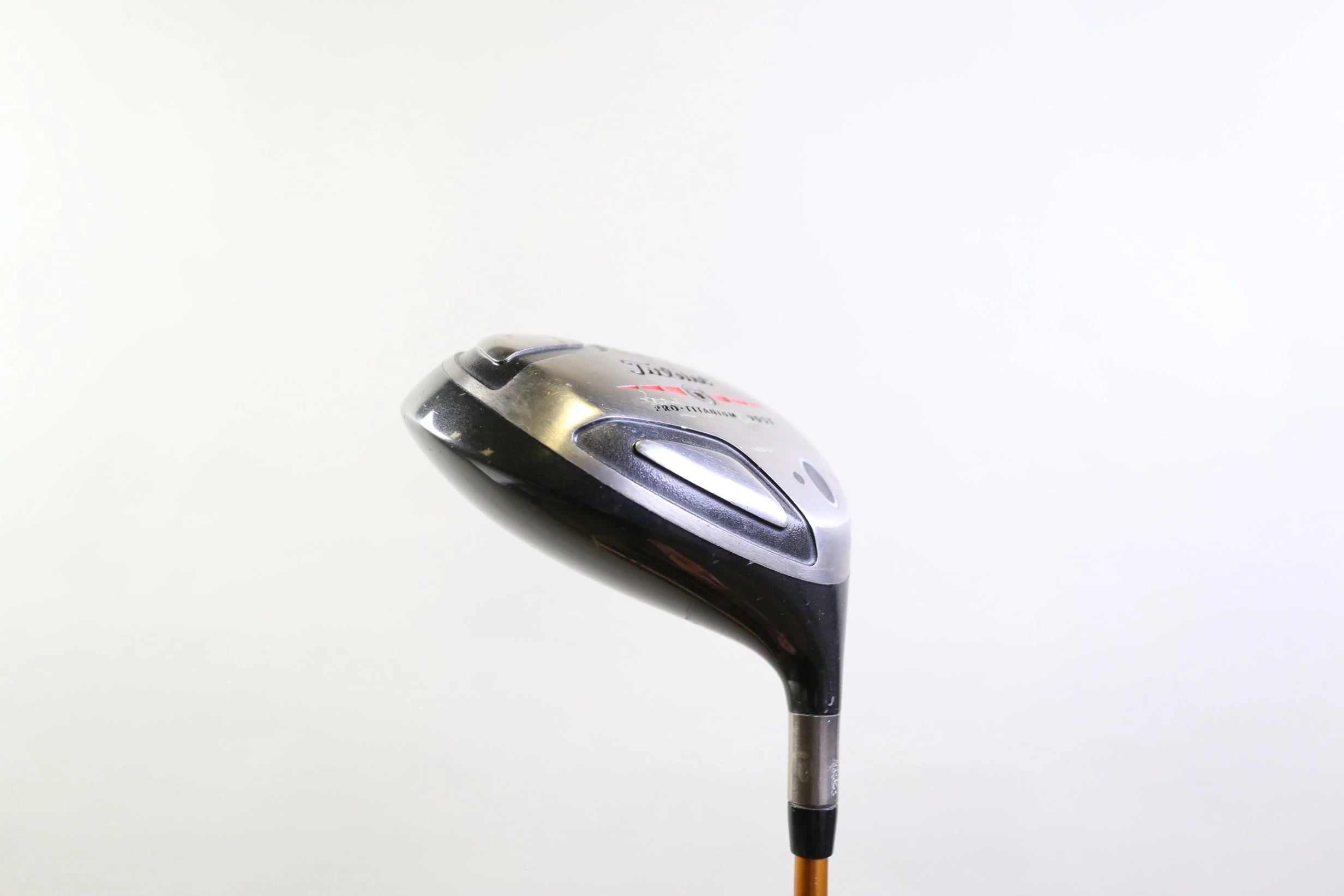 Titleist 905T Driver - Right-Handed - 10.5 Degrees - Regular Flex - Image 3