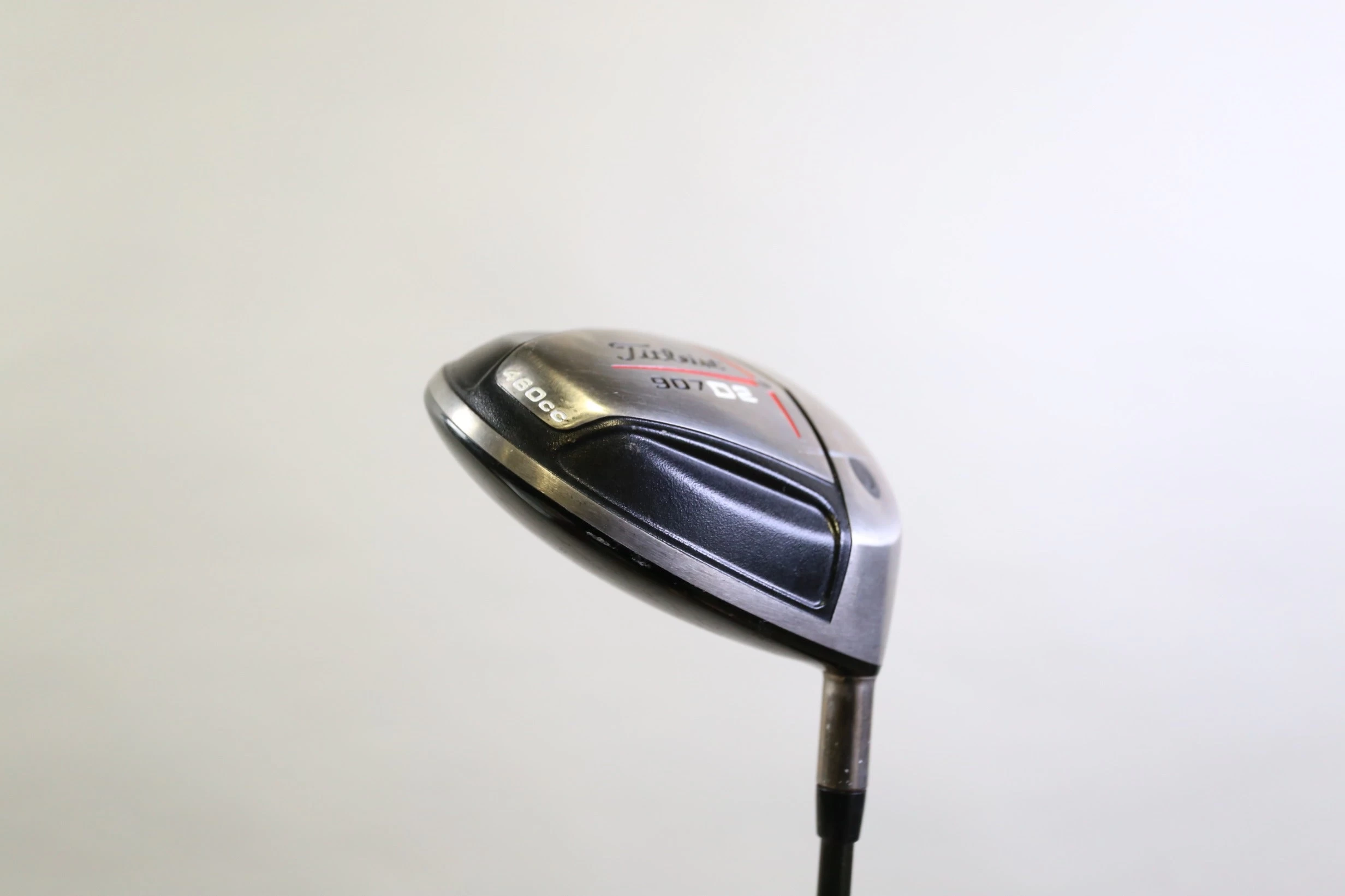Titleist 907 D2 Driver - Right-Handed - 7.5 Degrees - Stiff Flex - Image 3