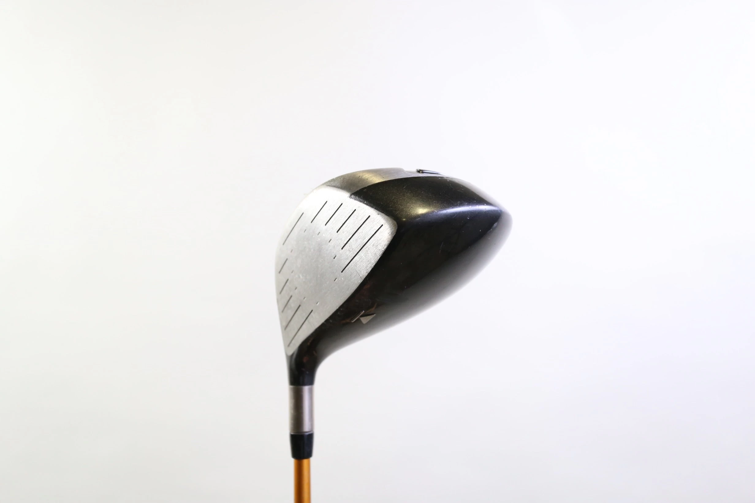 Titleist 905T Driver - Right-Handed - 10.5 Degrees - Regular Flex - Image 5