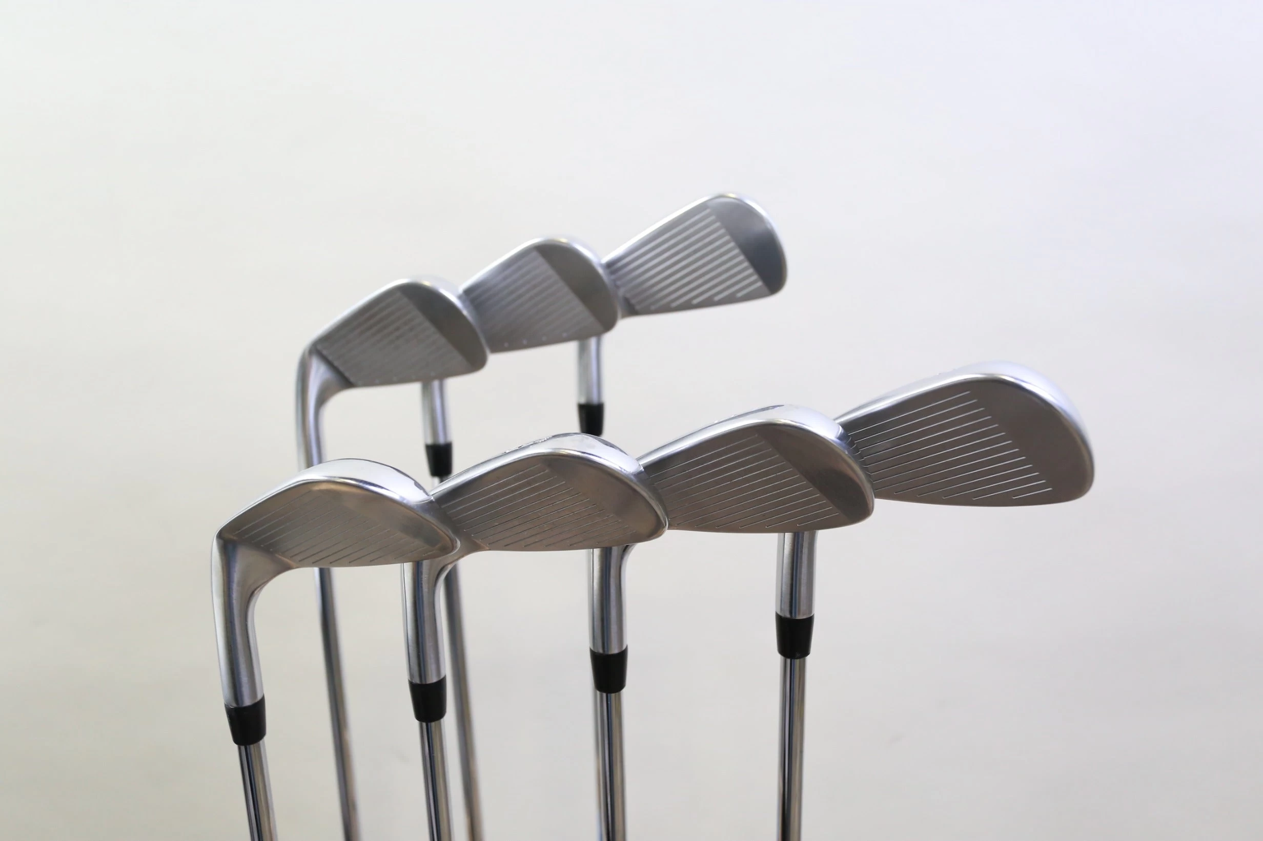 Titleist T200 5-PW-48W Iron Set RH True Temper AMT Red Steel Stiff Flex - Image 2